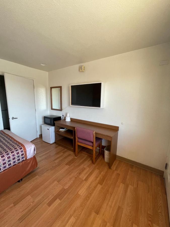 Econo Lodge Якима Экстерьер фото