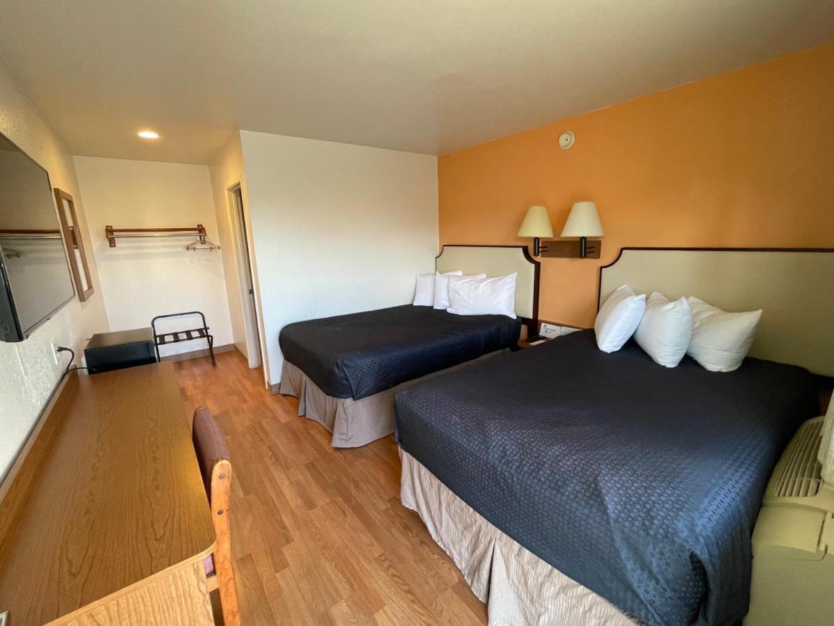 Econo Lodge Якима Экстерьер фото