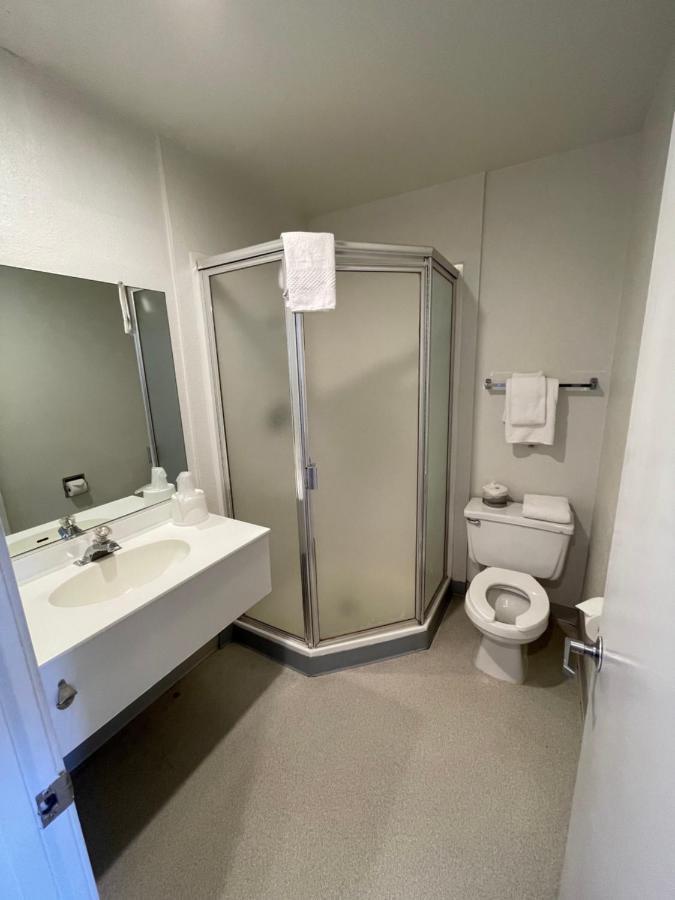 Econo Lodge Якима Экстерьер фото