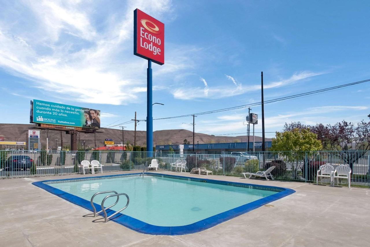 Econo Lodge Якима Экстерьер фото